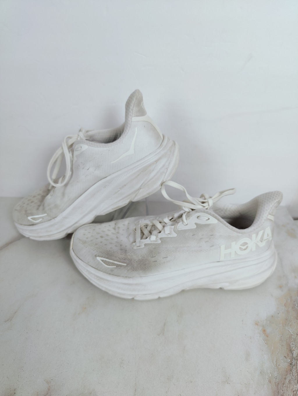 Hoka One One Women's Clifton 9 White Running Shoes Sneakers, Sz 8